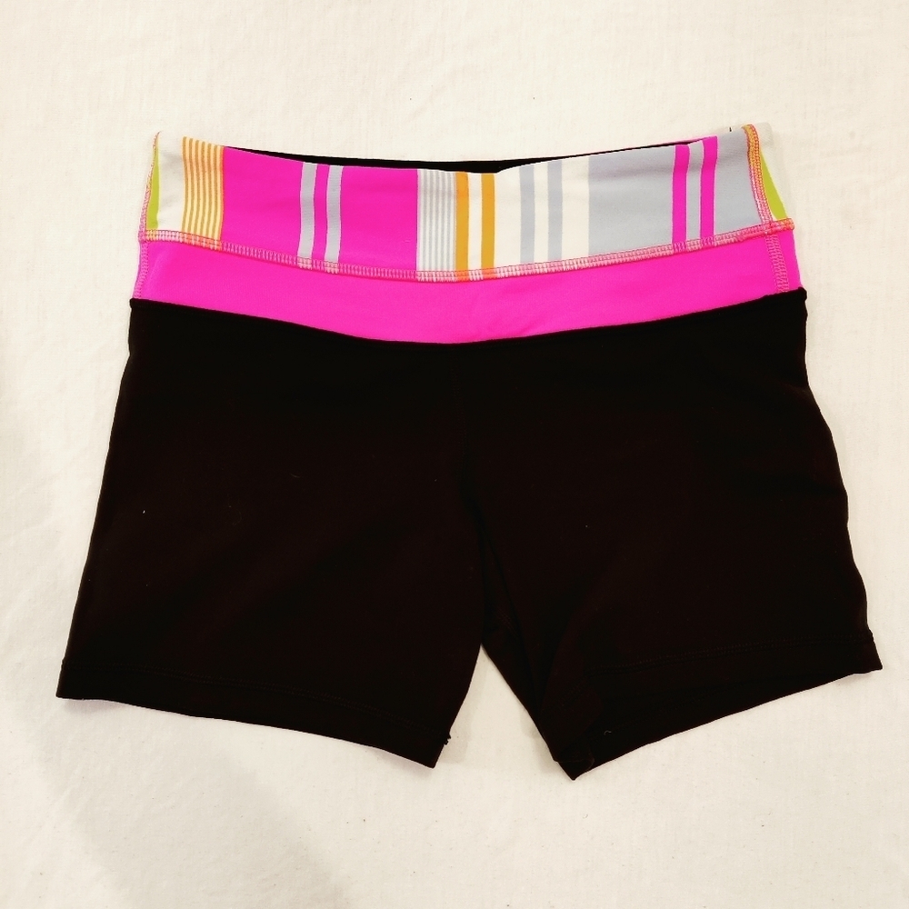 Lululemon compression volleyball shorts size Small
